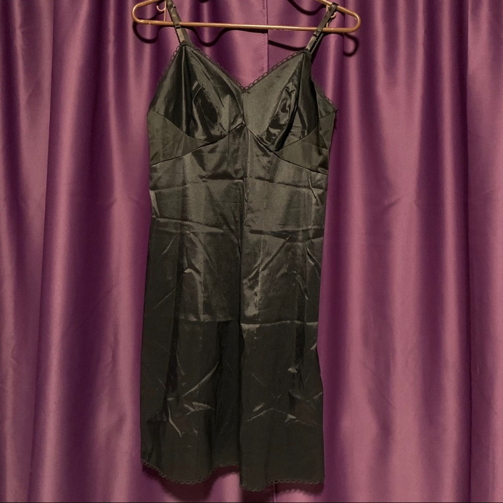 Black Midi Slip